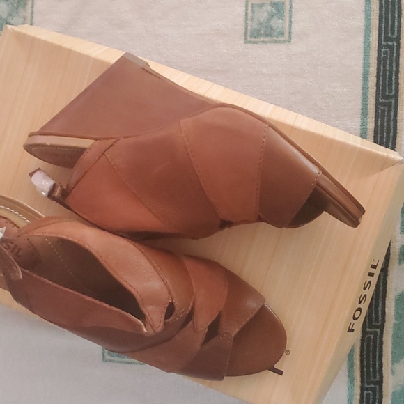 NIB FOSSIL PEEP TOE SLING - Picture 7 of 8